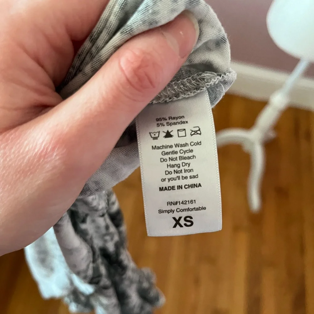 Lularoe Debra Peasant Top size XS - Picture 3 of 7